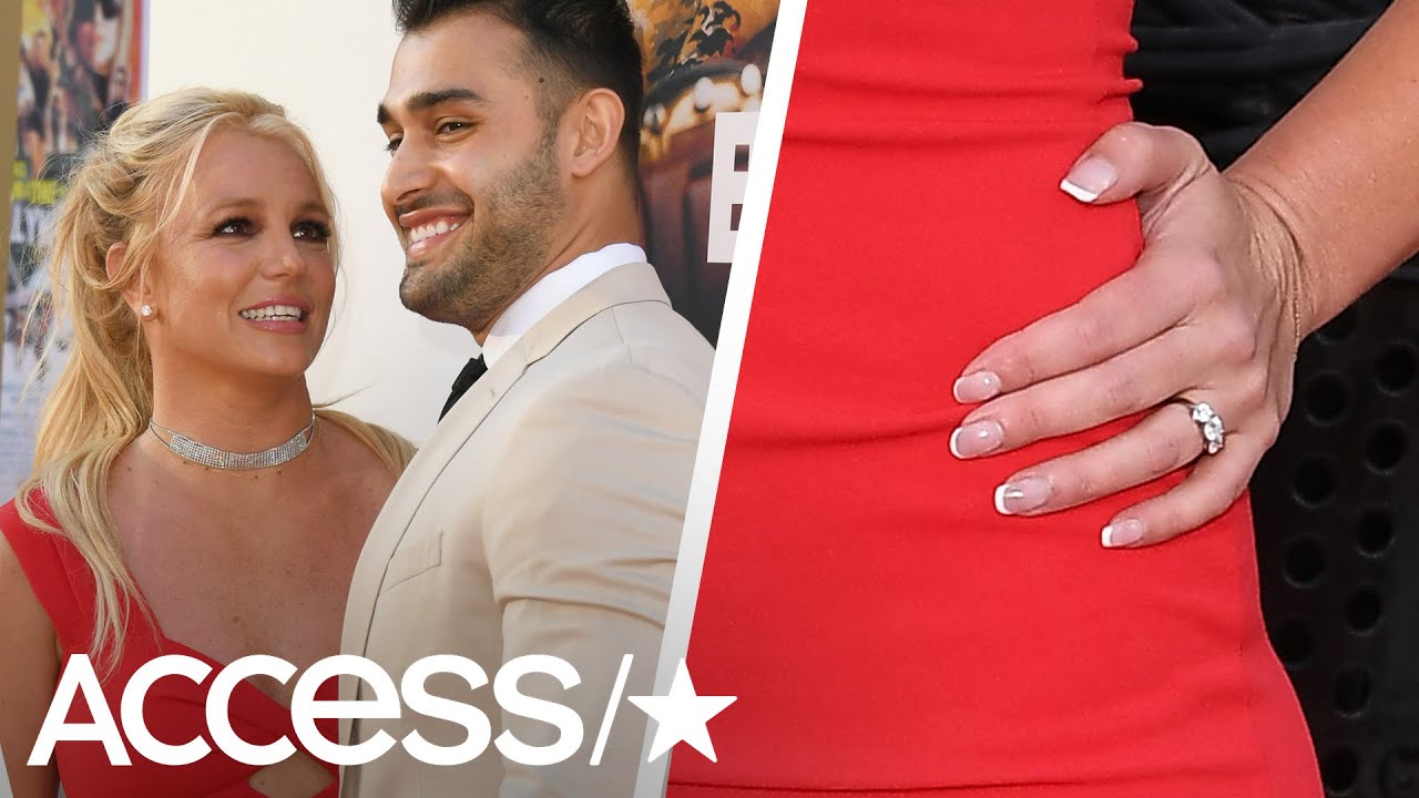 Is Britney Spears Engaged? Pop Star Sparks Rumors by Wearing Diamond Ring