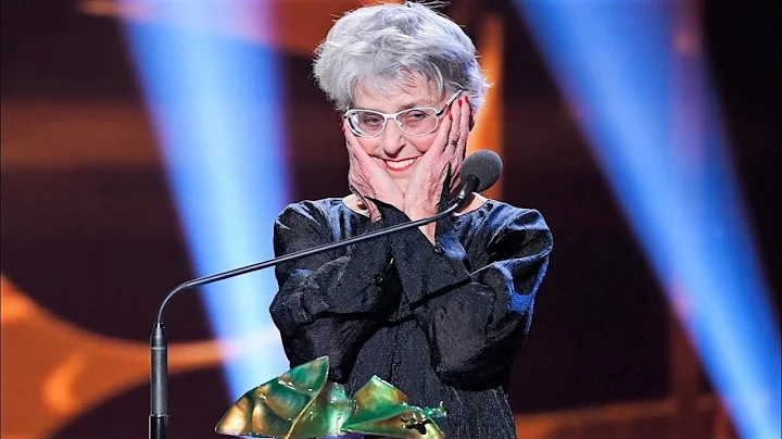 Yvonne Lombard tilldelas Hedersguldbaggen 2019