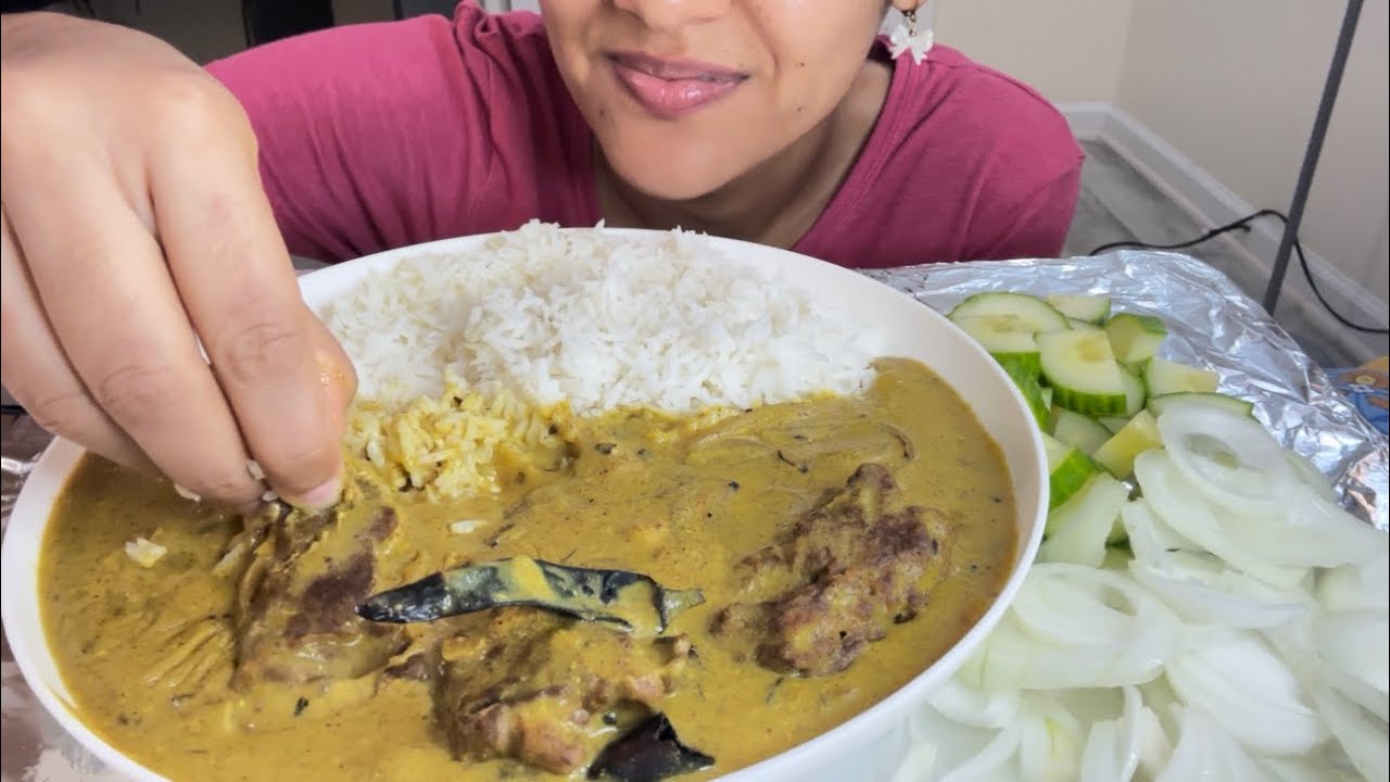 Cooking 🧑🏻‍🍳 and Eating 🍽️ Punjabi style kadi pakoda. Basmati rice, and onion salad 🤤 