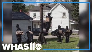 Kentucky man arrested for threatening Halloween display