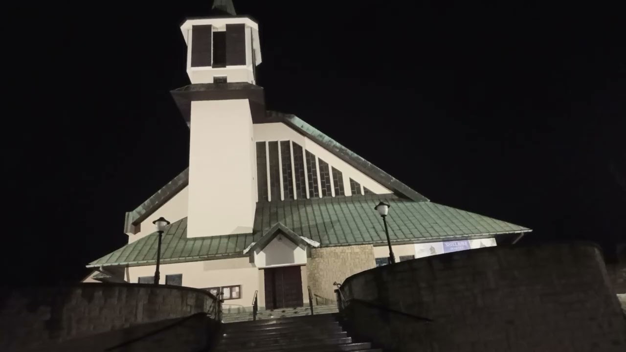 Dzwonienie dzwonu małego w Polance Wielkiej 