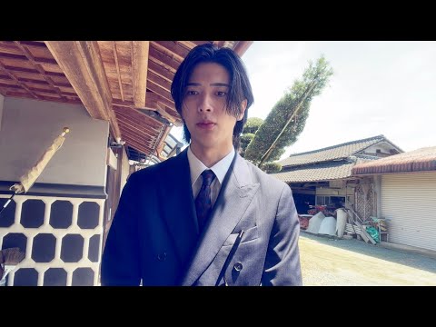 祖父にご報告があります。