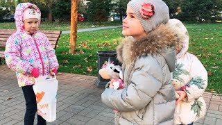 Алина Алиса и Юляшка играют на улице Подарки для Мими Лисса Новые куклы Glimmies Алина Алиса и Юляшка играют на улице Подарки для Мими Лисса Новые куклы Glimmies