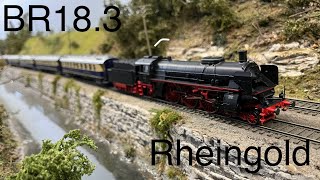 Rheingold Train DRG with a BR18.3 Trix 22181 + 21214 passenger cars.