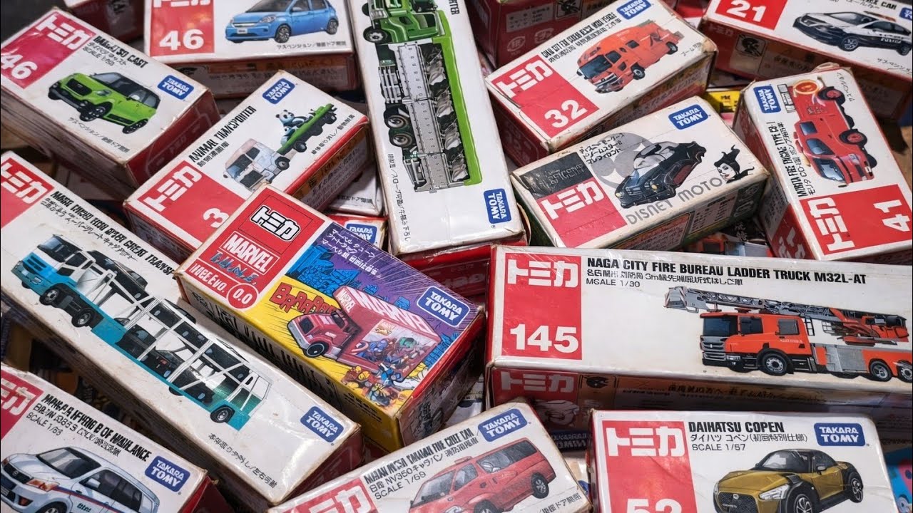 トミカミニカーが箱に盛り沢山! 収納するよ。トミカのベストコレクションを動画でまとめました! -