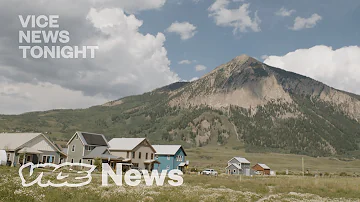 How much snow did Crested Butte get?