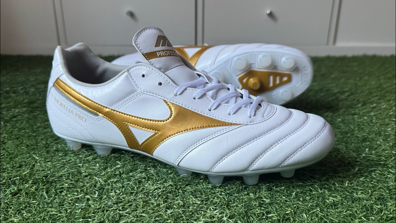 Mizuno Morelia 2 Pro Editions FG Boots Sizing Review! - YouTube