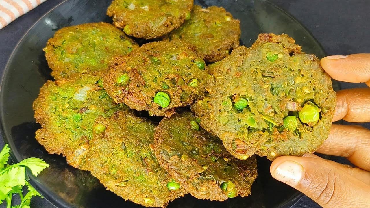 పచ్చి బఠానీలతో ఒకసారి ఇలా వడలు చేయండి😋టేస్ట్‌ అదిరిపోతుంధి రుచి జన్మలో మార్చిపోలేరు👌|Green peas Vada