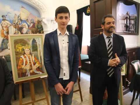 Video: Expoziție de tablouri de Linda