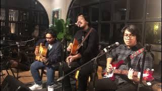 Bilal Indrajaya - Biar (Acoustic Live at Ruuang Kopi, Jakarta 12/4/2023)