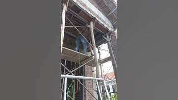 Dỡ cốp pha mái hiên p1