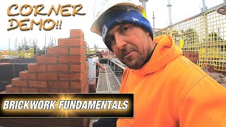 BRICKLAYING Corner Build - For Beginners and Improvers - Talk Through and Advice 👍🧱