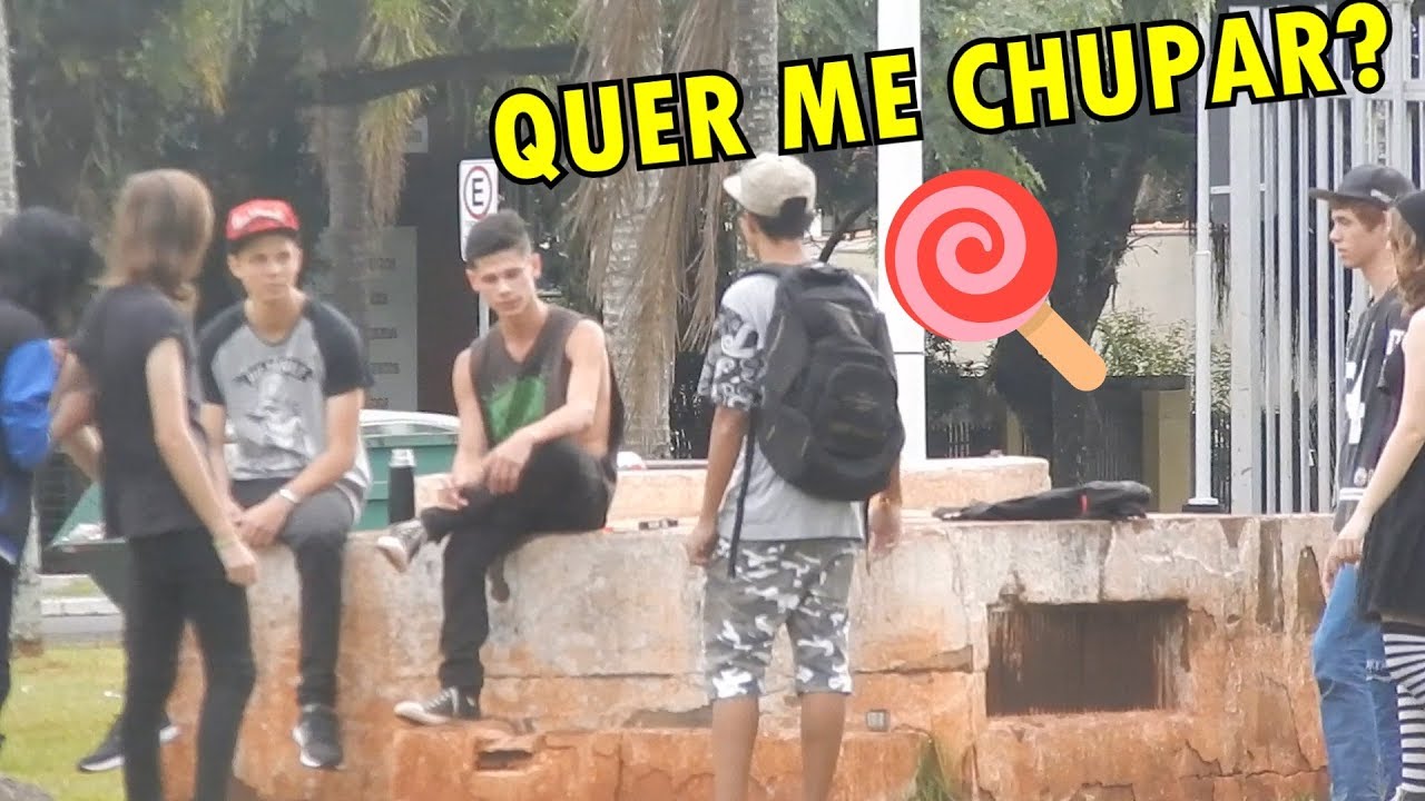 QUER DAR UMA CHUPADINHA ? (PEGADINHA) - YouTube
