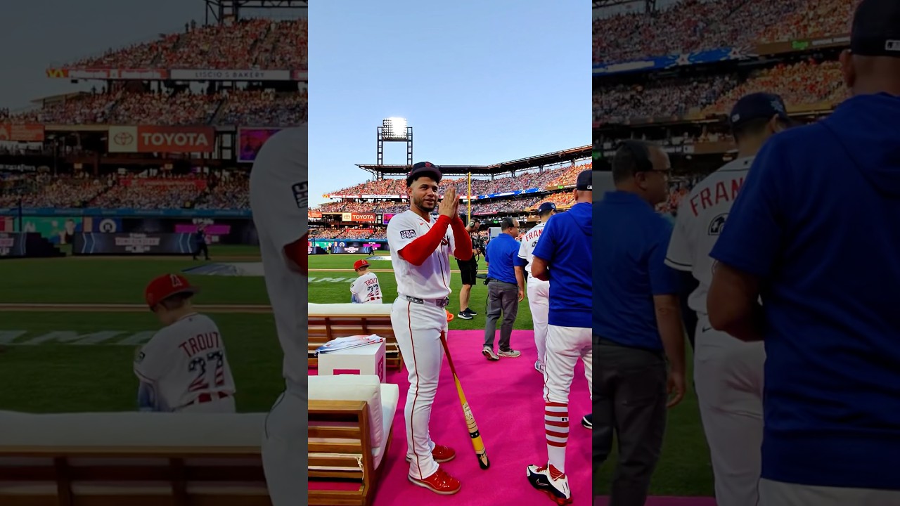 Taking the field for #homerunderby #mlb #baseball #redsox