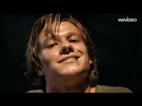 Video: Lucas Till Netto Waarde: Wiki, Getroud, Familie, Trou, Salaris, Broers en susters