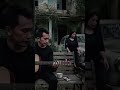 Berlatihlah tak merasa memiliki apapun, Agar hati tak berat ketika ditinggalkan dan meninggalkan.