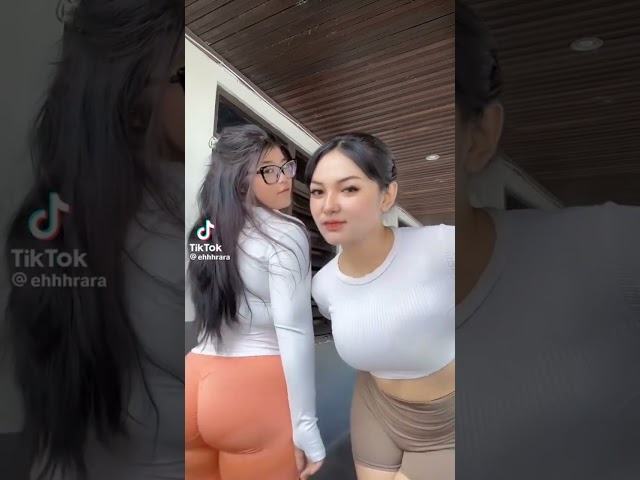 TIKTOK GOYANG HOT #pamerapemtembem Viral 😍😍 class=