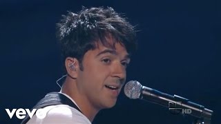 Luis Fonsi - Gritar (En Vivo Premios Juventud 2011 en Univision) chords