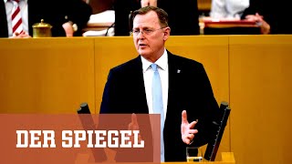 Das politchaos in thüringen ist beendet, bodo ramelow wieder
ministerpräsident. (die linke) nahm seiner ersten kurzen rede
stellung zur afd -...