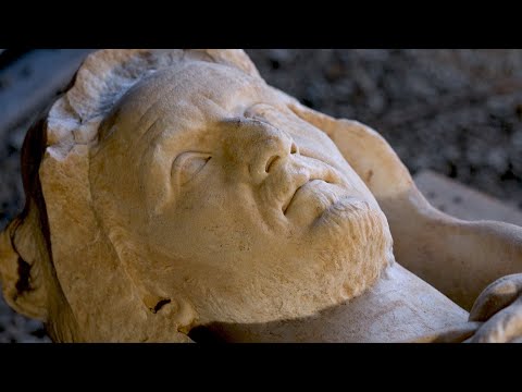 Ancient statue found during rome sewer work