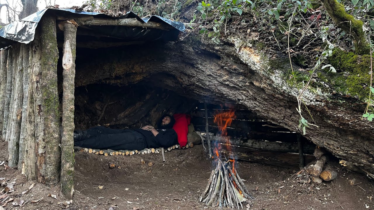 Building survival shelter, Winter bushcraft camping in the woods - YouTube