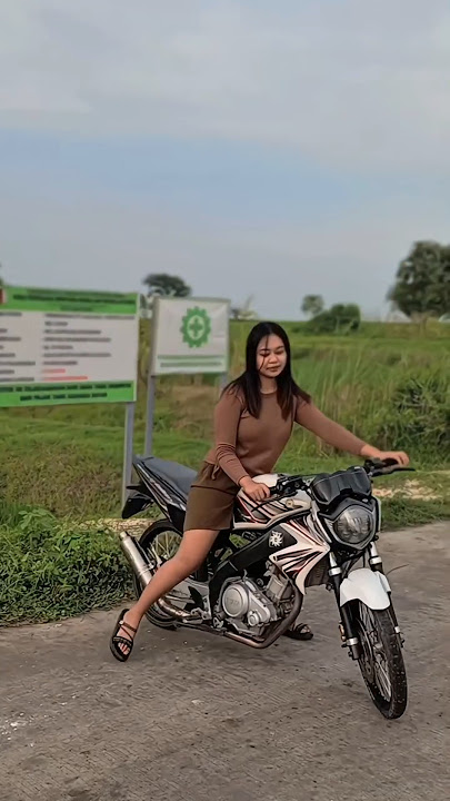 Ladies Vixion😍#fyp #fypシ゚ #viralvideo #viralshorts #vixionold #vixion #vixionmodifikasi #vixionmodif