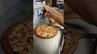 ROUND TABLE PIZZA  #usa #pizza #food #fastfood #pizzalover #italianfood #pizzafood #pizzatime #Lodi