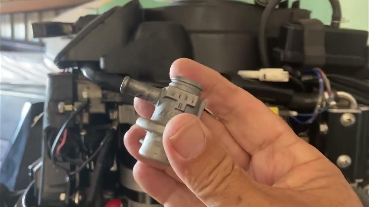 Petrol gas overflowing from VST on Mercury EFI Outboard YouTube