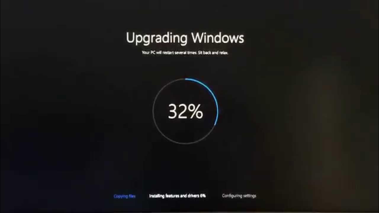Loading windows 10. Обновление виндовс. Загрузка виндовс 10. Обновление Windows 10. Экран обновления виндовс.