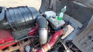 Como limpiar el sistema de refrigeración de un motor diésel ( #kenwortht660 )