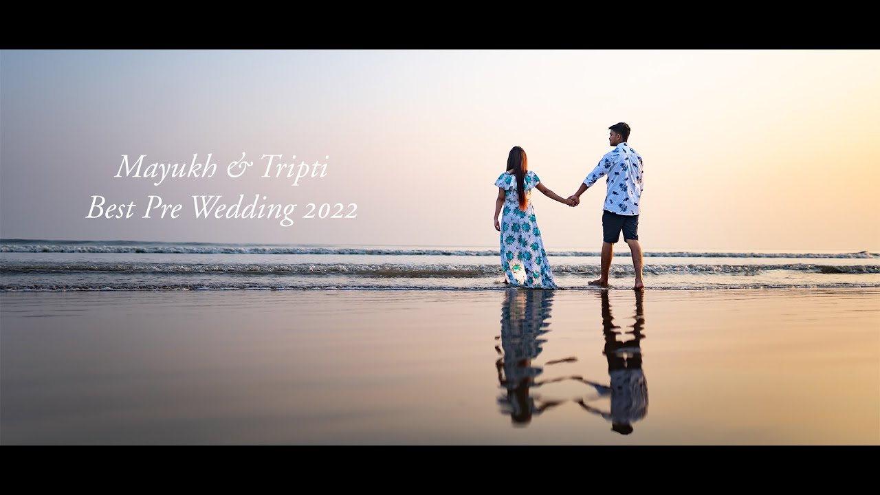 Beach Photoshoot Ideas & What to Wear: 7 Tips From a Pro Photographer