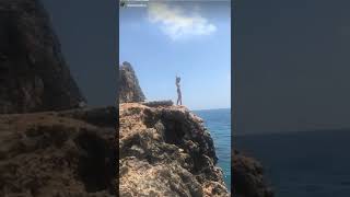 Dilara Taşkın Kayalıklardan Atlıyor