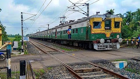 Busy Public at Railgate | Back to Back Speedy EMU Trains Skip Busy Level Crossing | Eastern Railways