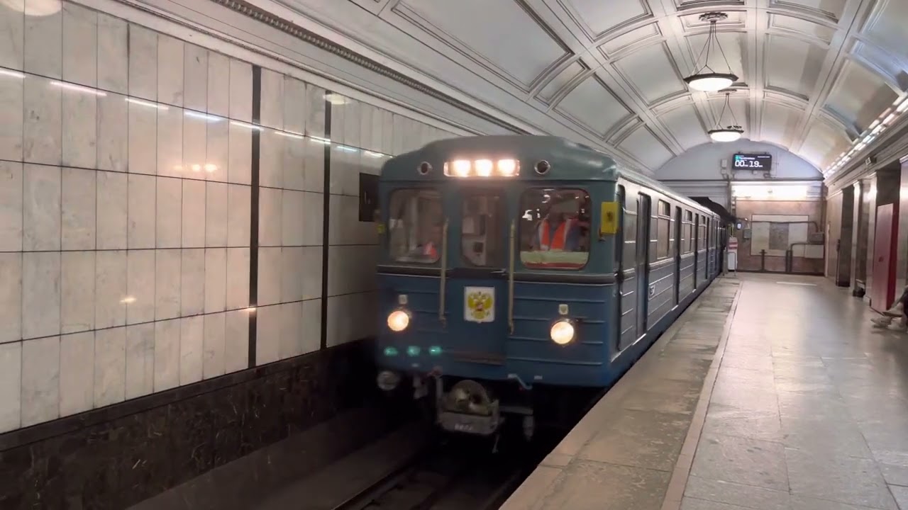 «Из тупика!»Электропоезд Еж3/Ем508Т «Путеизмеритель с Лабораторией» на станции «Белорусская»(ЗЛ)