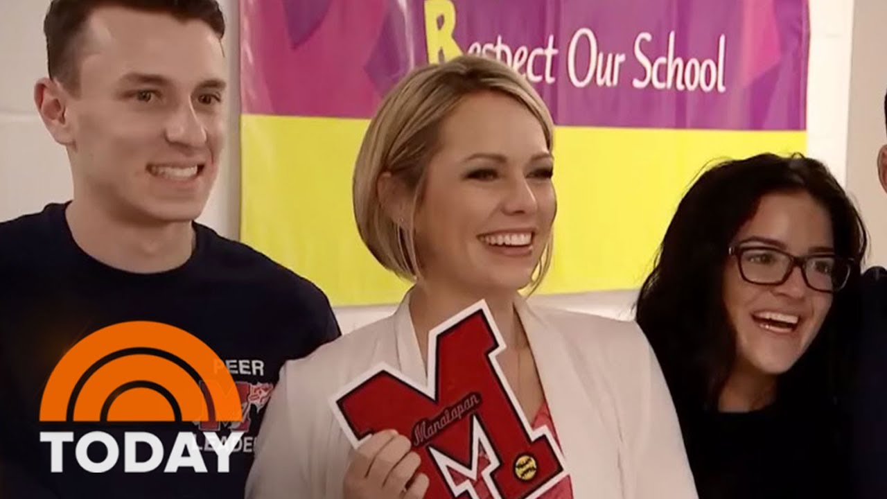 Dylan Dreyer Returns To Her Old High School And Plays Softball 