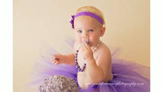 Zoe Cake Smash Sneak Peek