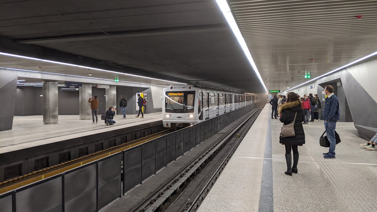 M3-as metró | Kőbánya-Kispest - Kálvin tér | 81-717.2K 622-623