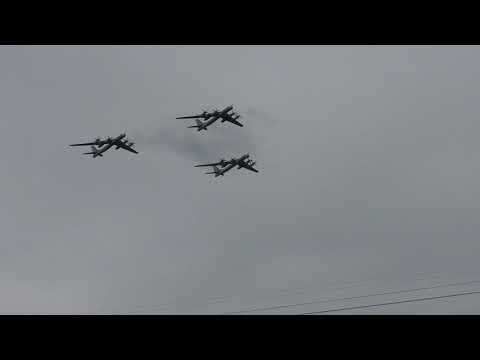 Бомбардировщики стратегического назначения над Москвой!