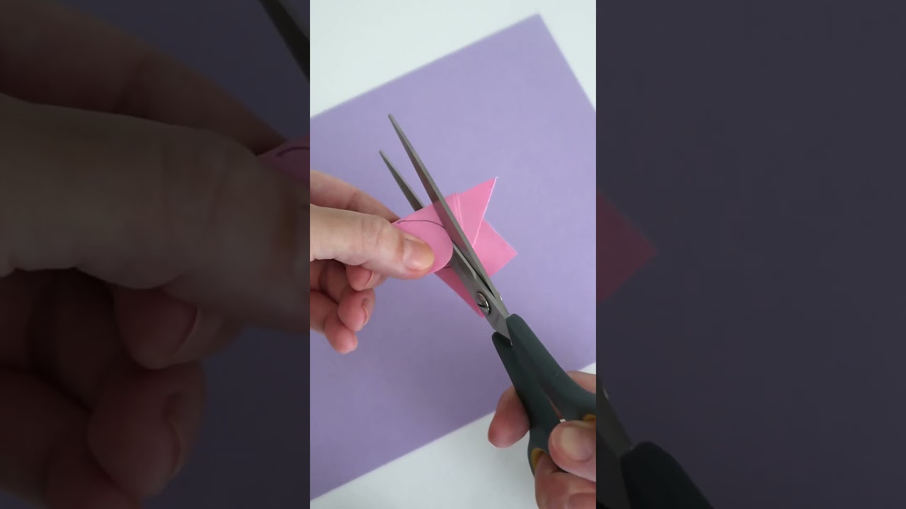 Как сделать бумажный цветок