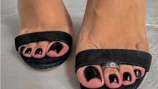 Daily applying foot finger nail paint ideas for girls!