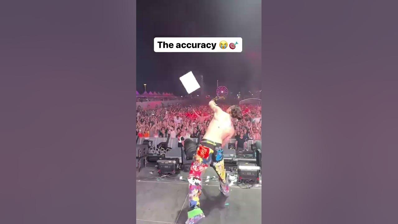 Steve Aoki doesn't miss 🎂😍 #edm #steveaoki #shorts #music