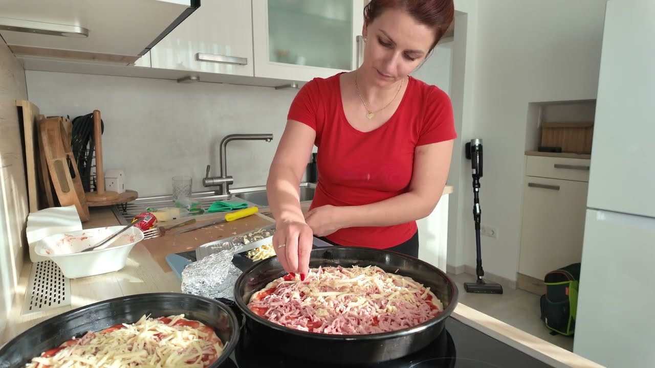 Pazi sta radis! Sve ponavlja za tobom 😮 Urnebes u kuhinji 💪