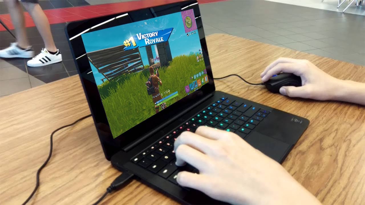 I Played Fortnite on a SCHOOL COMPUTER - YouTube
