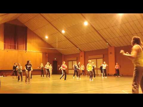 Zumba ® "DROP IT ON" - Barbara Scheer