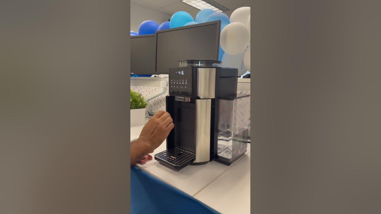 CAM51025MB 35M 15B - DeLonghi TrueBrew - YouTube