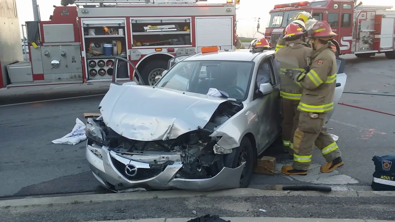 Bad Car Accident, JAWS OF LIFE! YouTube