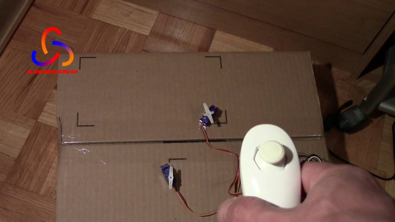 Arduino with WiiChuck Adapter: Controlling Servo Motors