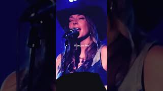 Her live performances hit different every single time 😮💨💖✨ kaitlinbutts #kaitlinbutts #newmusic