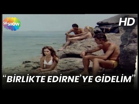 Ercan, Nezahat'e kaçıp evlenmeyi teklif etti! | Liseli Kızlar Türk Filmi