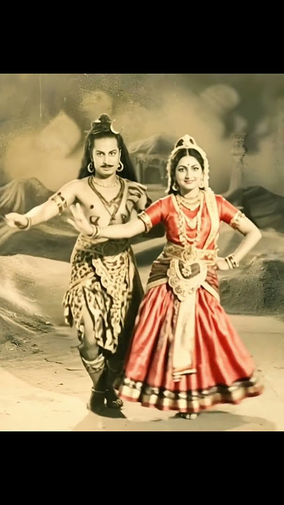 Still from the 1946 Tamil film 'Sri Murugan,' : M.G. R and K. Malathi #mgr #makkalthilakammgr